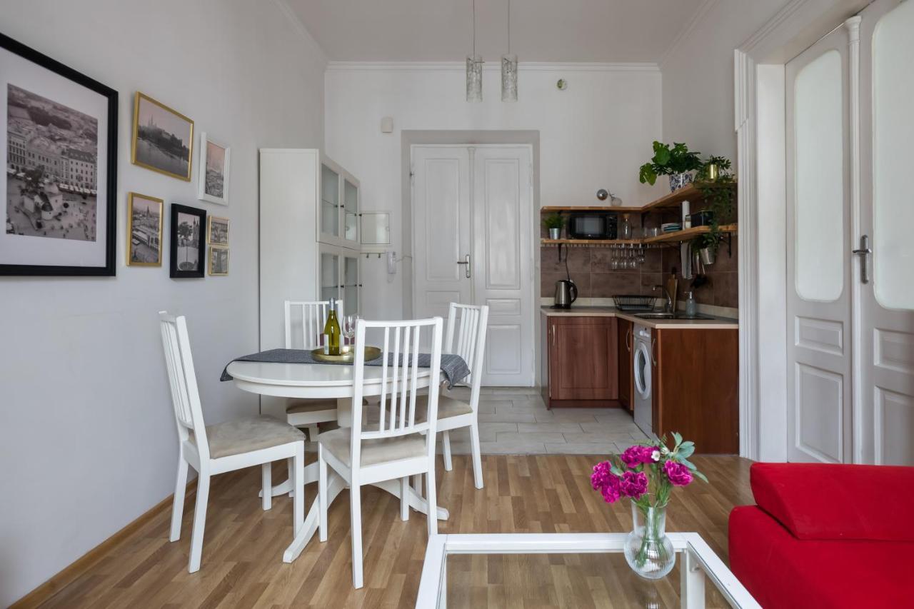 Discover Krakow Apartments - 3 Rakowicka St - Classic Apartments Near Main Station - Netflix Buitenkant foto