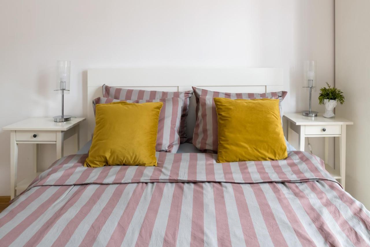 Discover Krakow Apartments - 3 Rakowicka St - Classic Apartments Near Main Station - Netflix Buitenkant foto